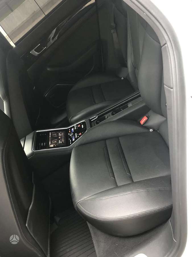 Porsche Panamera - 10