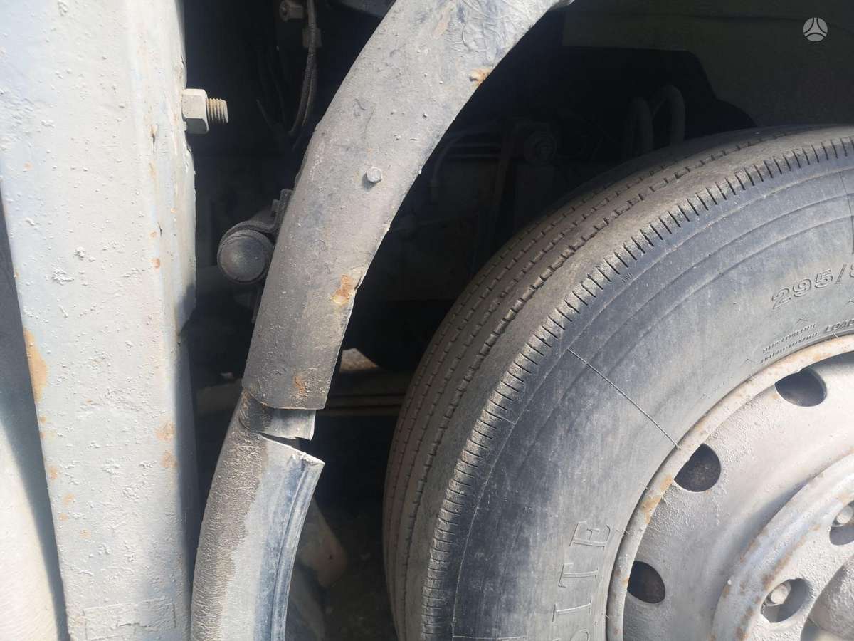 Volvo F12 Only chassis, шасси