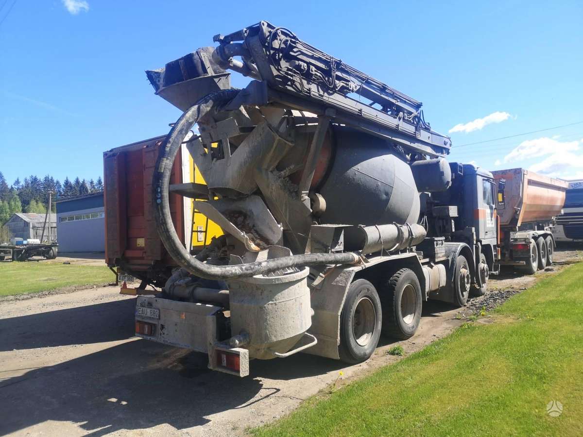 Volvo F12 Only chassis, шасси