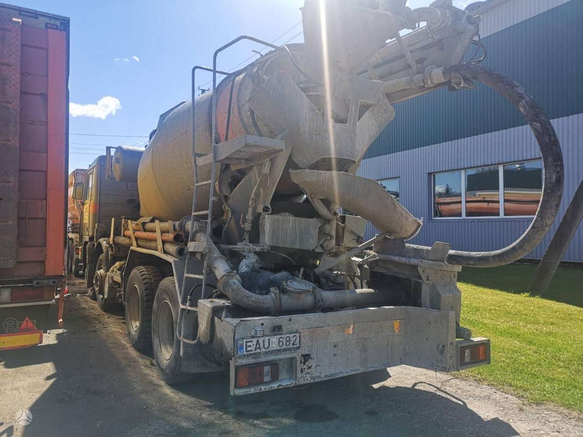Volvo F12 Only chassis, шасси