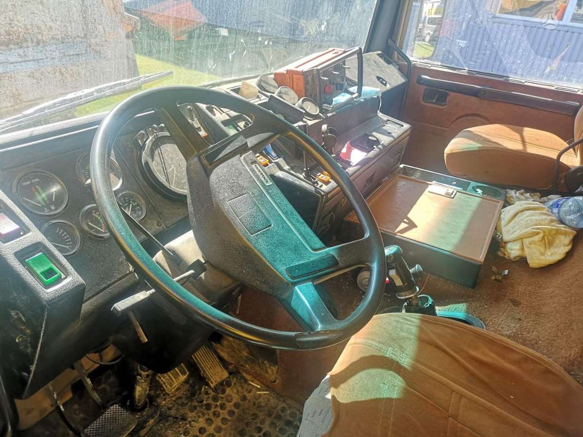 Volvo F12 Only chassis, шасси