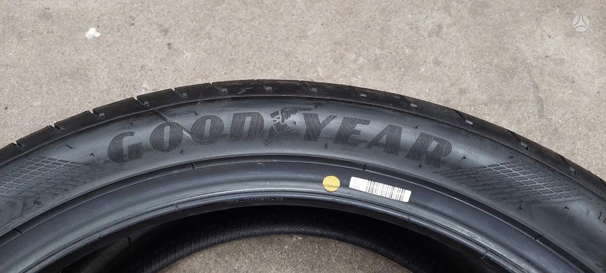 Goodyear, summer 285/35 R21