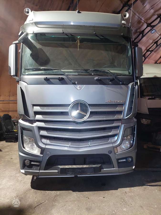 Mercedes-Benz Actros, тягачи