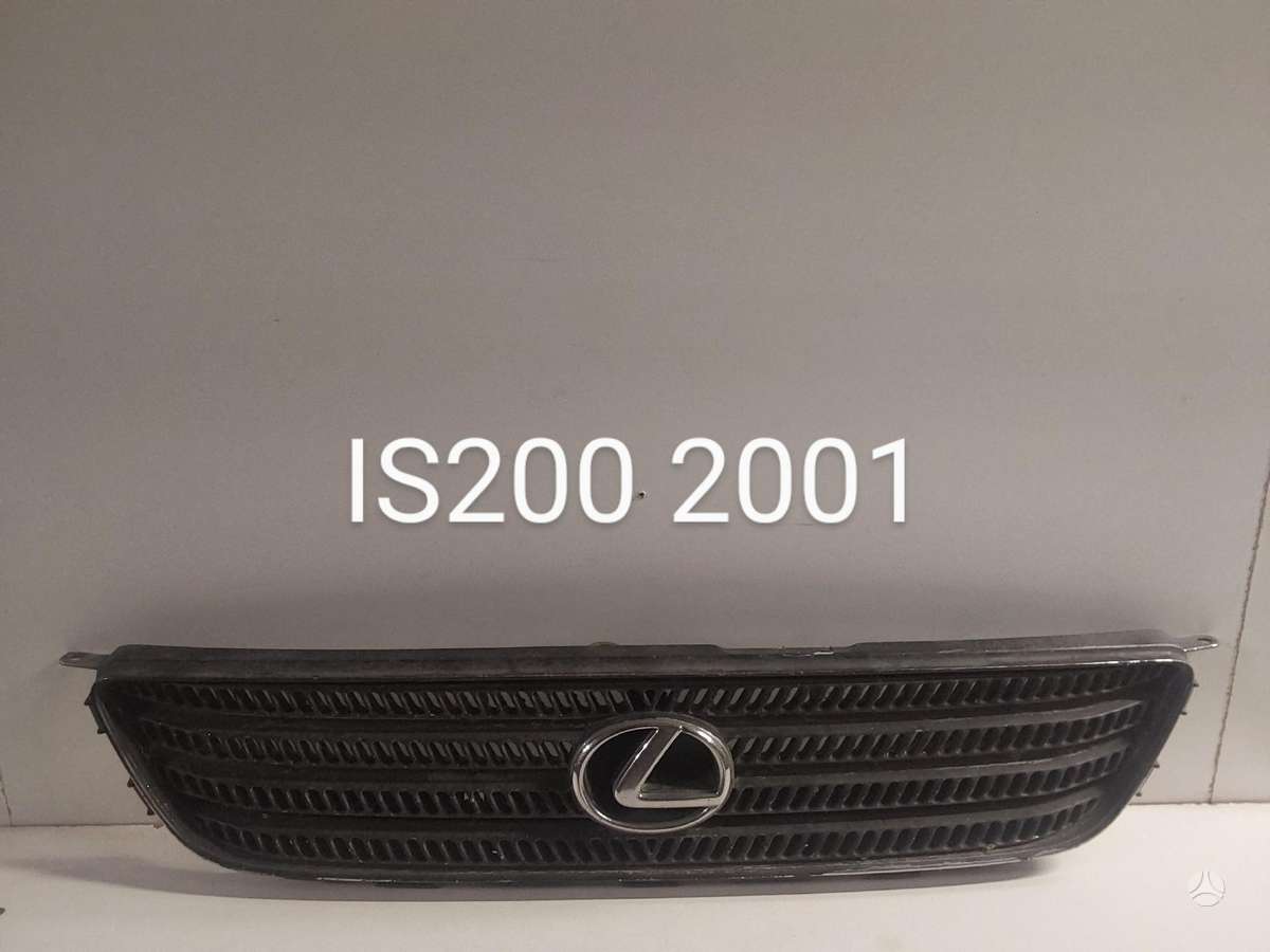 Lexus IS klasė