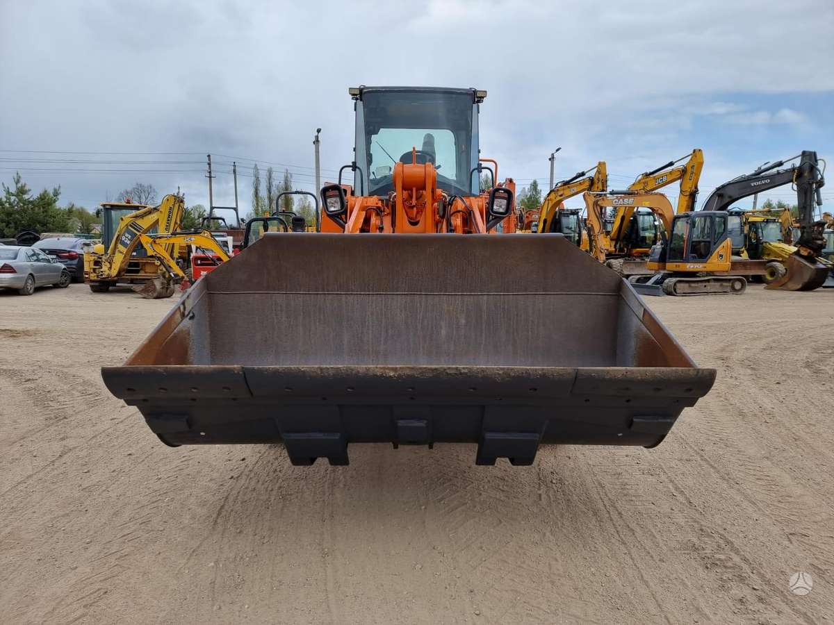 Doosan DL300-3, фронтальные погрузчики