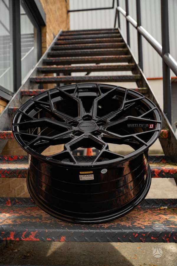 RIVIERA RF5 Gloss Black FlowFormed, легкосплавные , R20