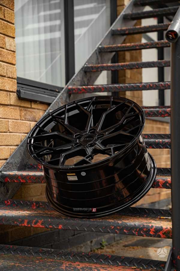 RIVIERA RF5 Gloss Black FlowFormed, легкосплавные , R20