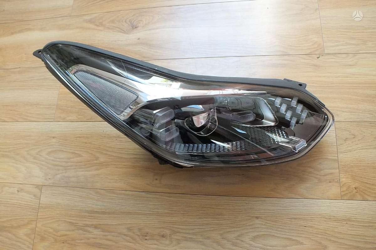 Kia Sportage lights