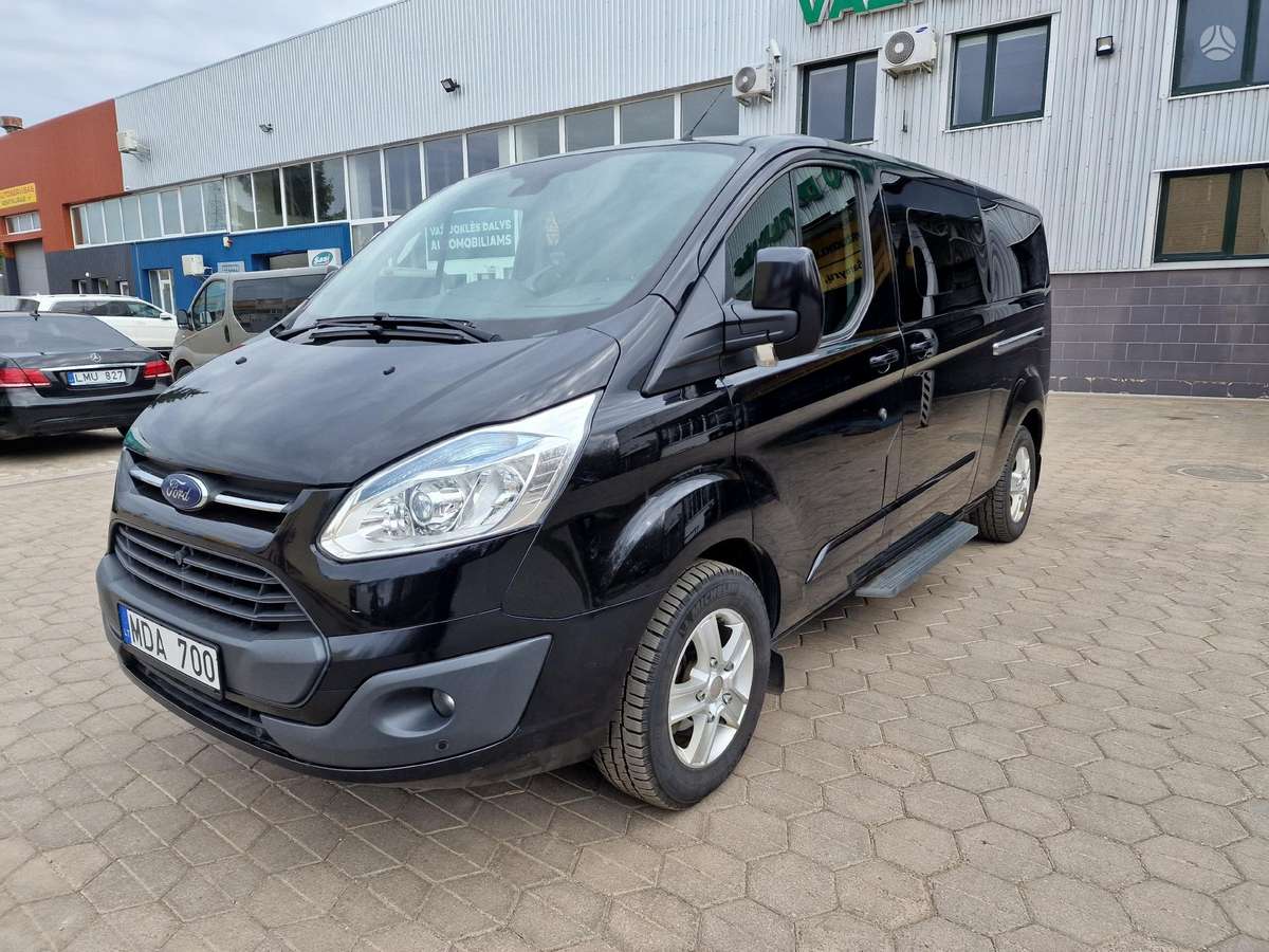 Ford Tourneo Custom, passenger minibus