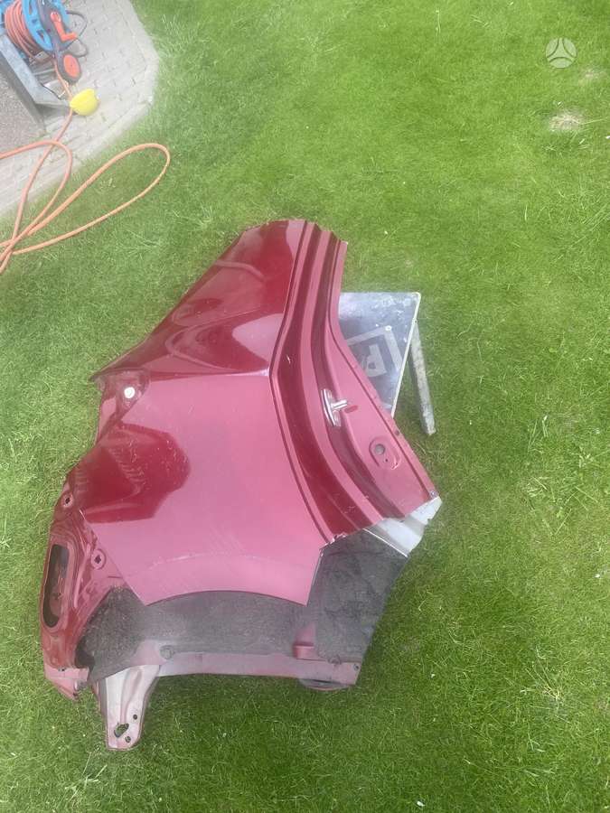 Toyota Yaris durys, žibintai