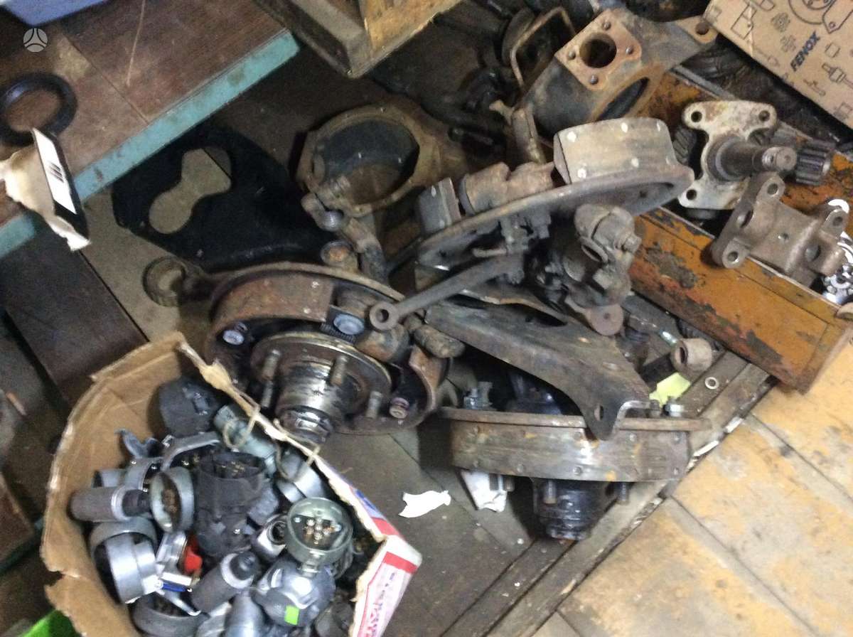 GAZ 21 salono detalės