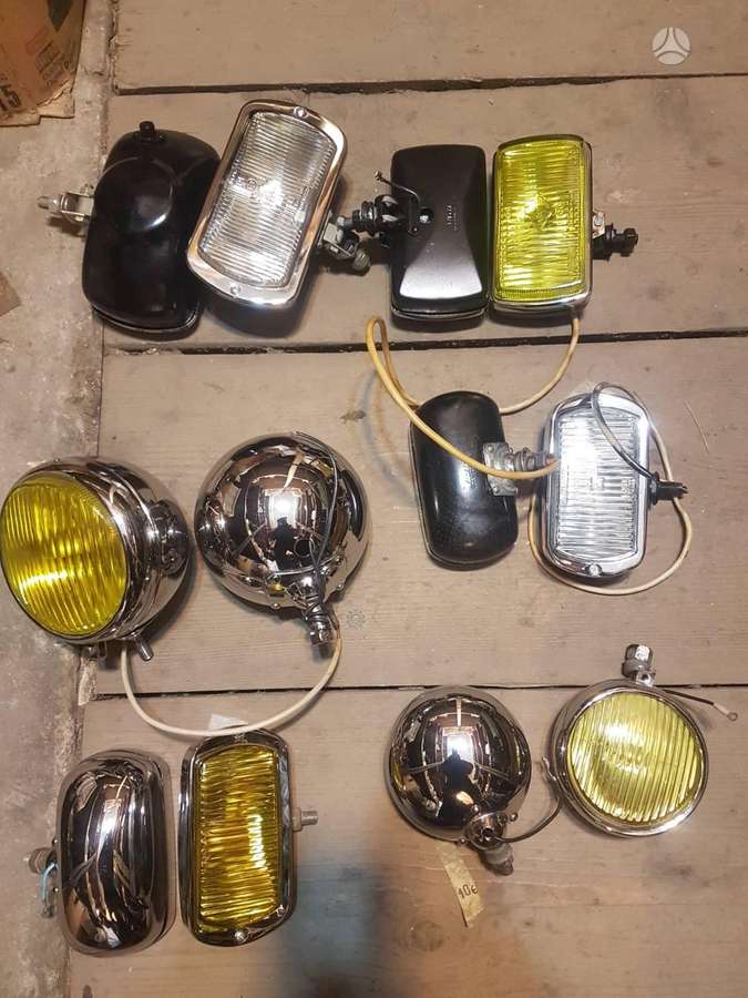 GAZ 24 salono detalės