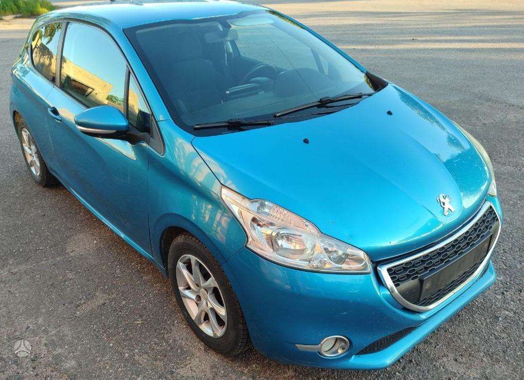 Peugeot 208 for parts
