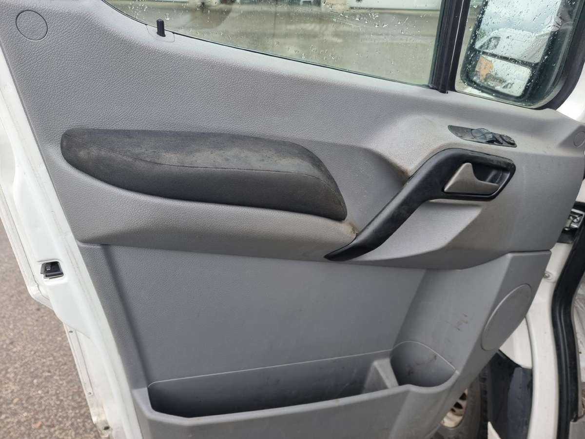 Volkswagen Crafter, cargo vans