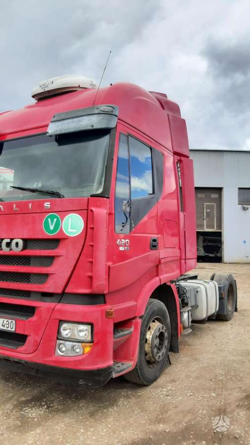 Iveco Stralis visos dalys, vilkikai