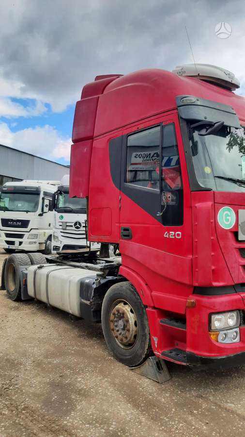 Iveco Stralis visos dalys, vilkikai