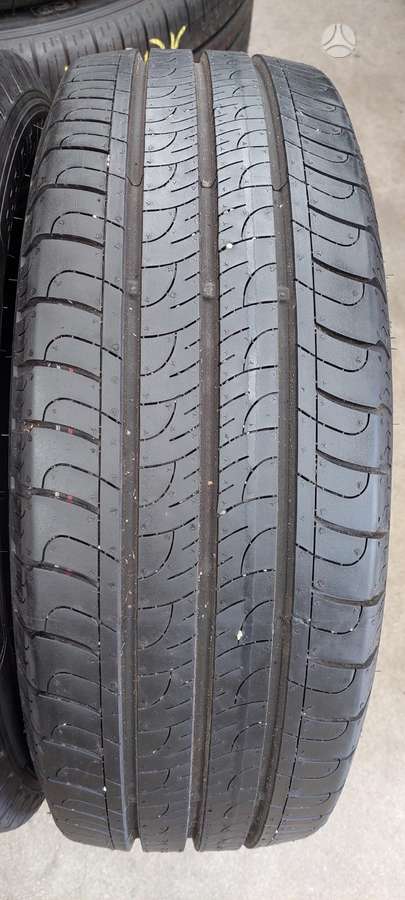 Goodyear, летние 195/60 R16