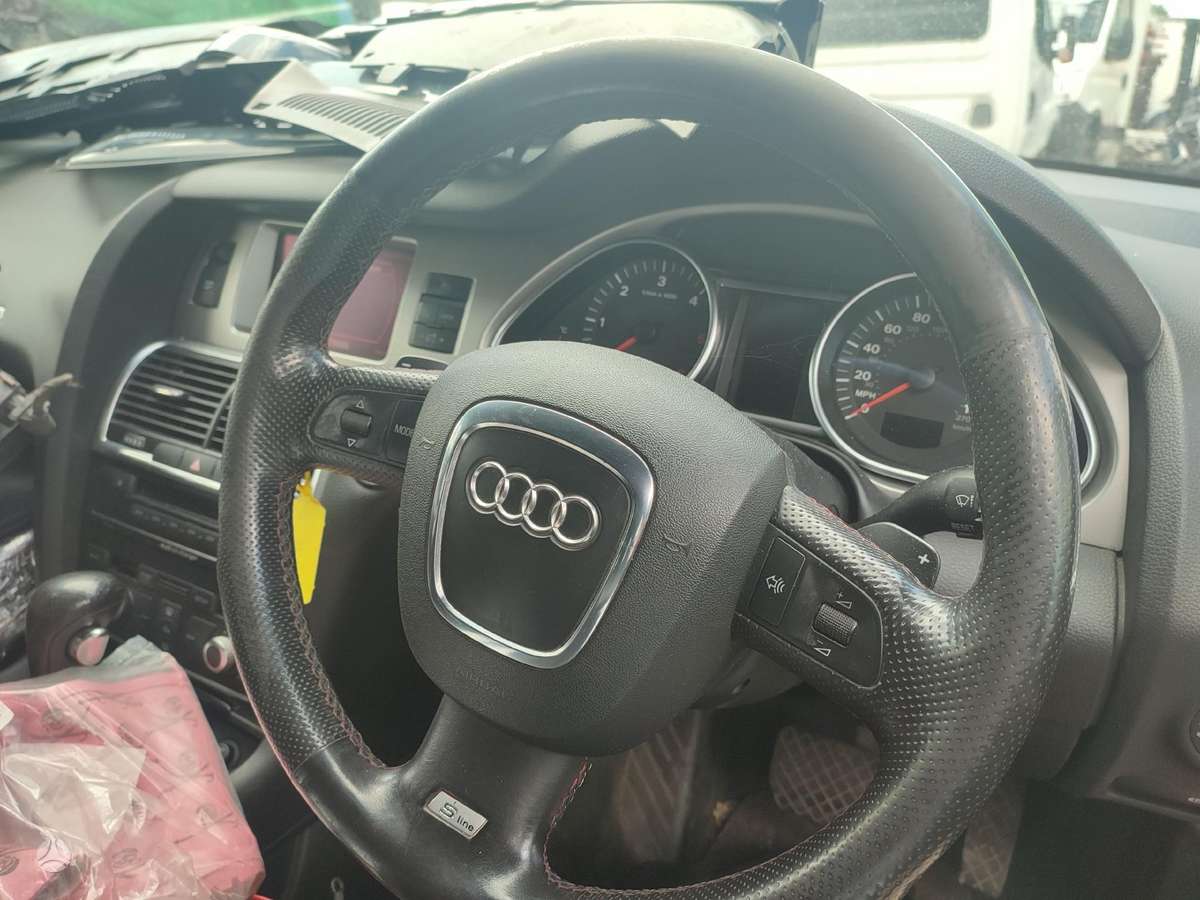 Audi Q7 rezerves daļās