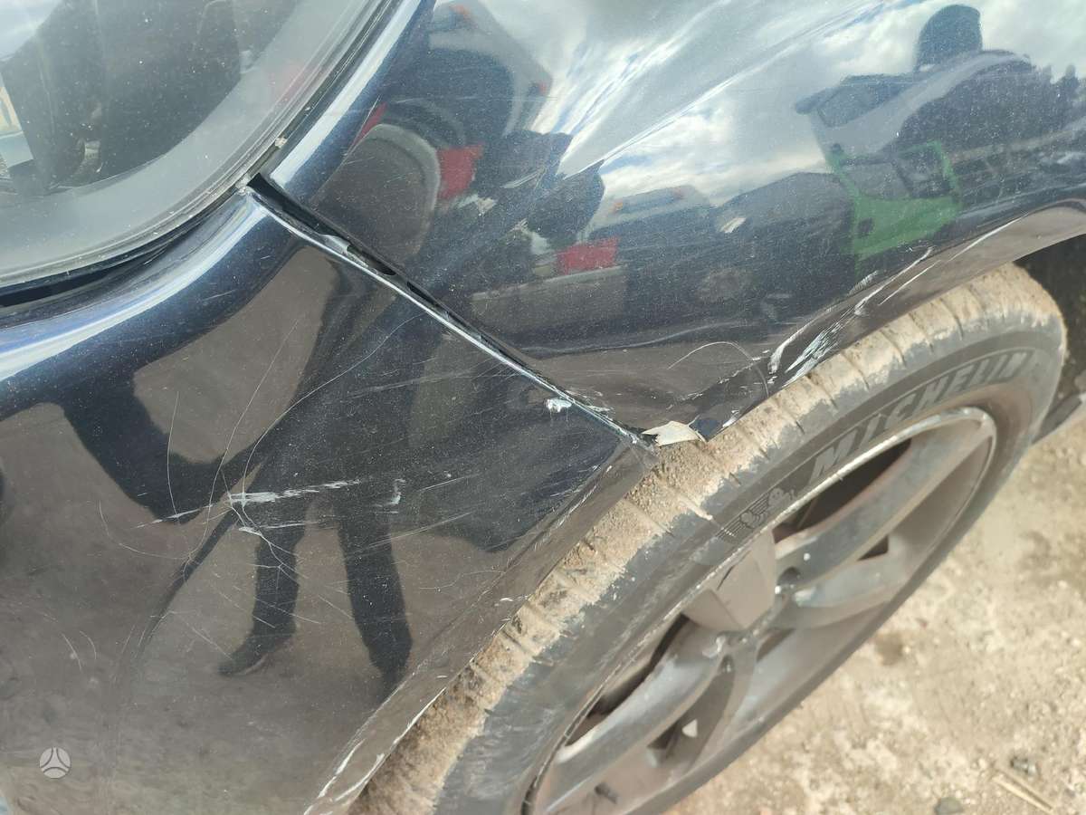 Audi Q7 dalimis