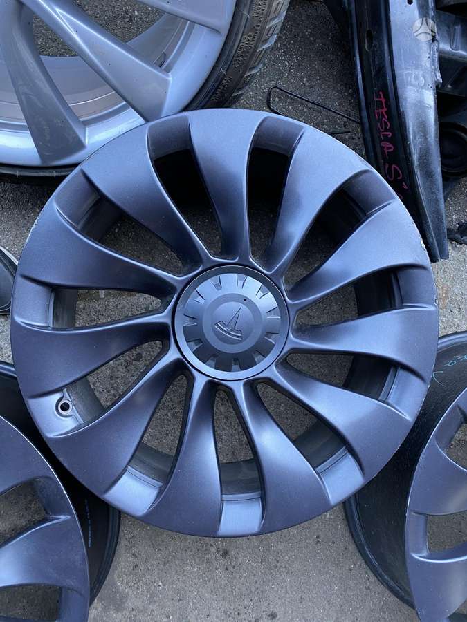 TESLA, lengvojo lydinio, R19