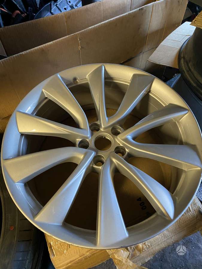 TESLA, lengvojo lydinio, R19