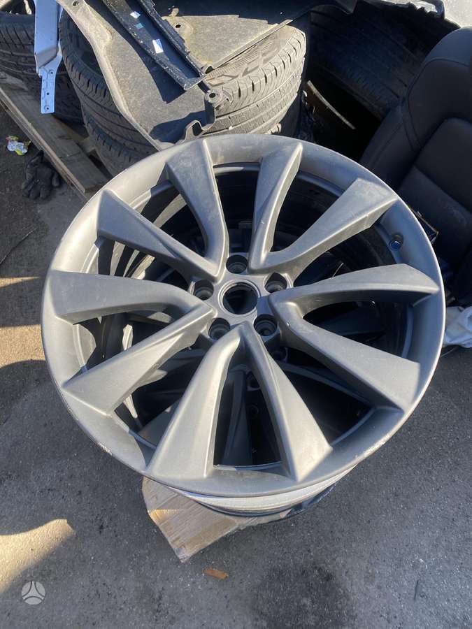 TESLA, lengvojo lydinio, R19