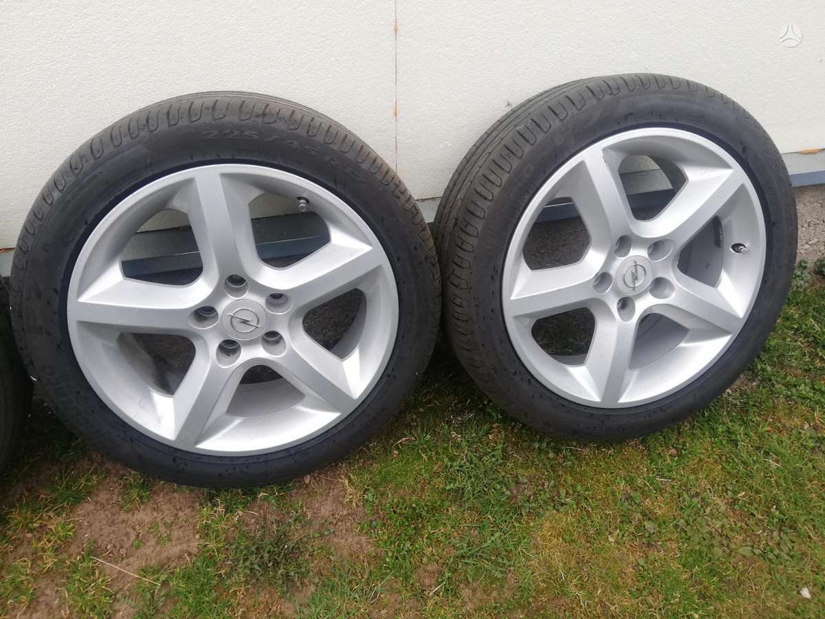 Opel Zafira Pr kapotas sparnai mėlyni ir sidabriniai žibintai pr papras