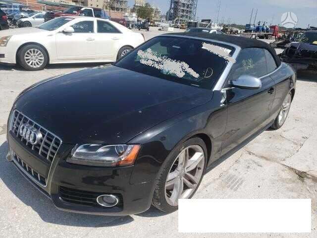 Audi S5 dalimis