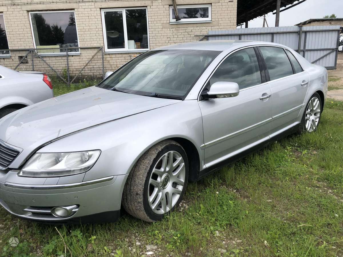 Volkswagen Phaeton for parts