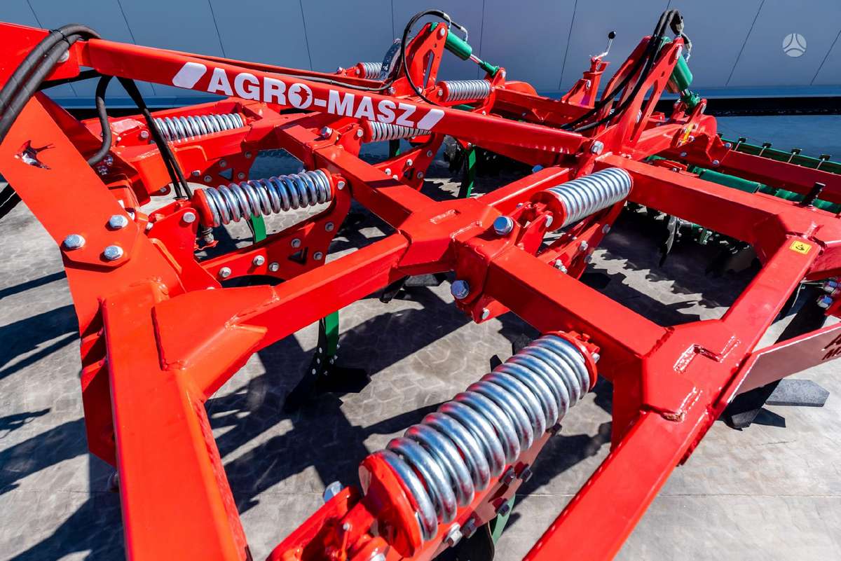 AGRO-MASZ Runner 30, scrapers, scrubbers
