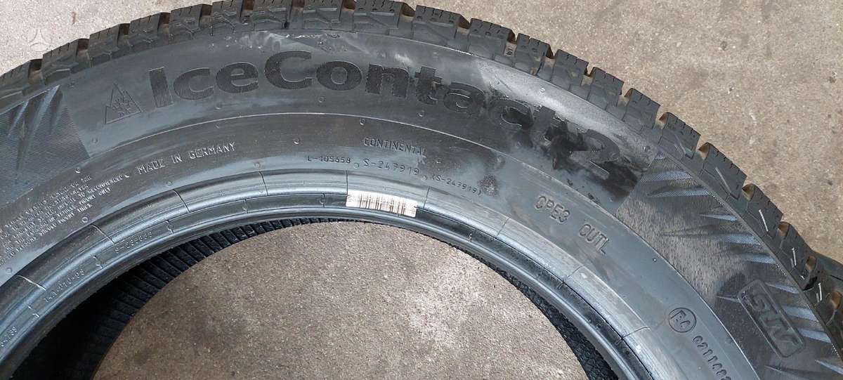 Continental, зимние 215/65 R17