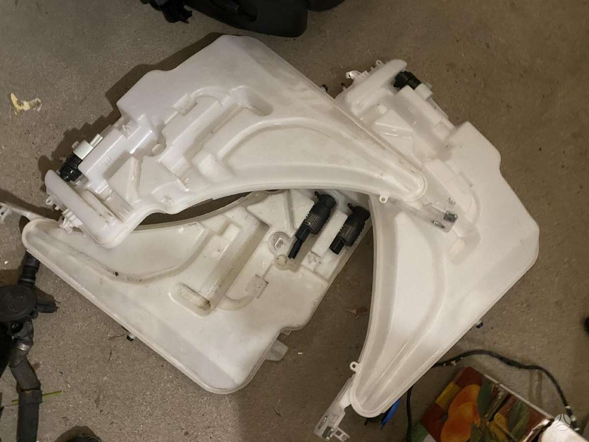 BMW M4 kėbulo dalys