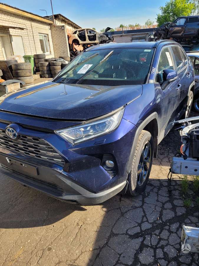 Toyota RAV4 dalimis