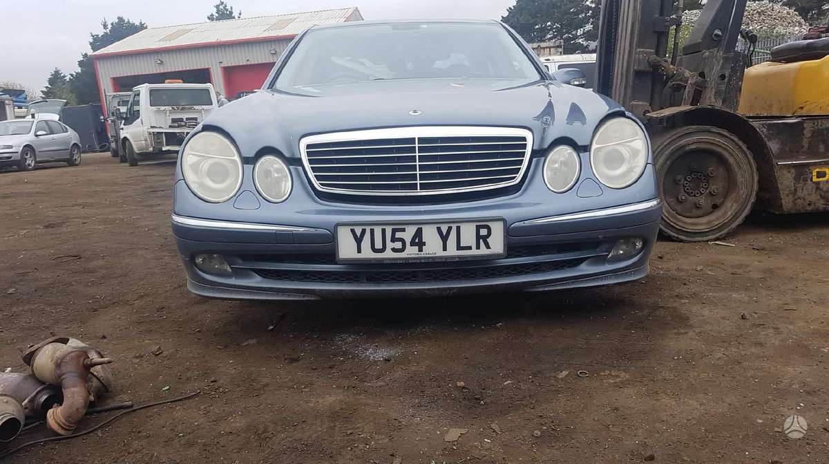 Mercedes-Benz E220 по частям