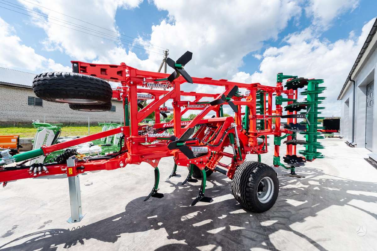 AGRO-MASZ Runner X4, scrapers, scrubbers