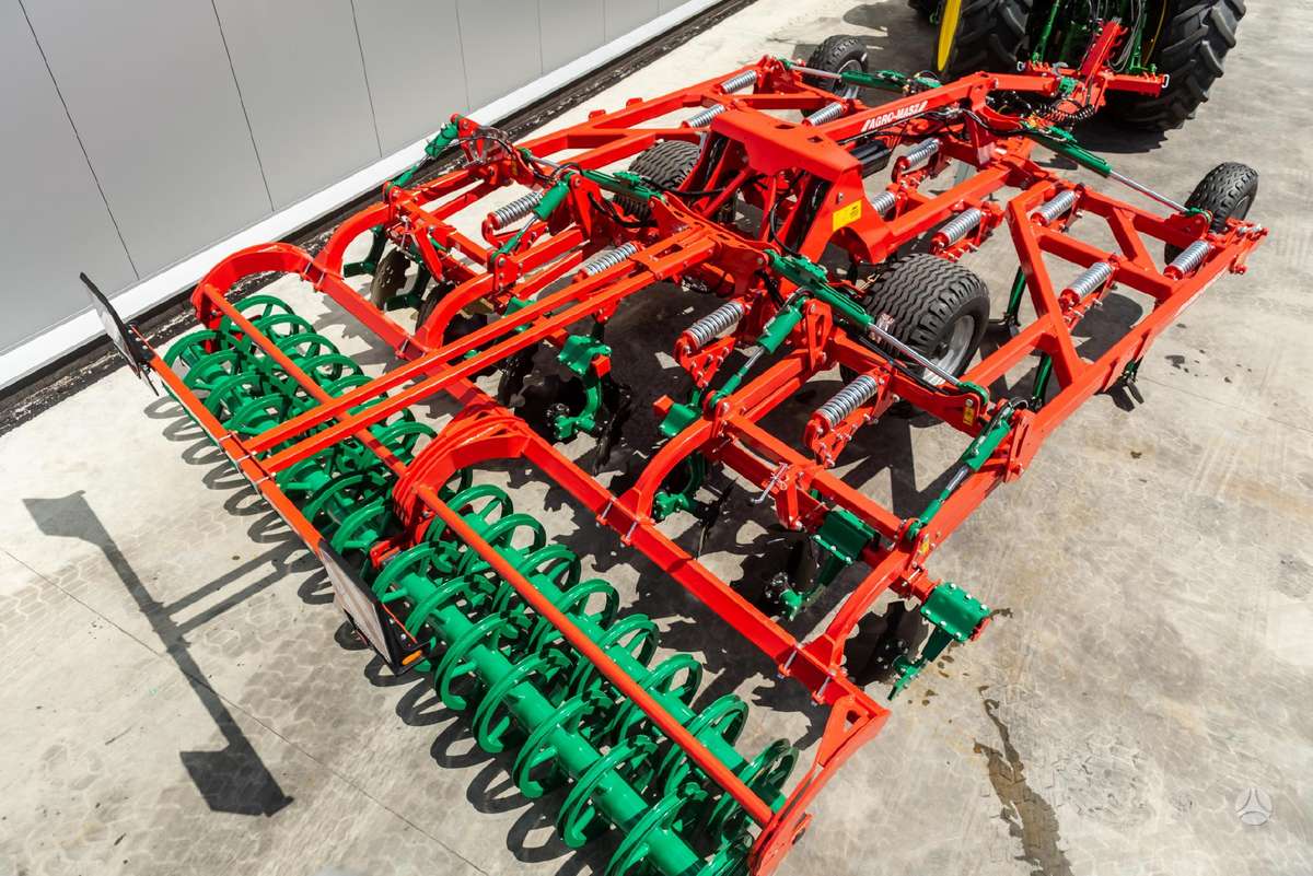 AGRO-MASZ Runner X4, скребки, скрубберы