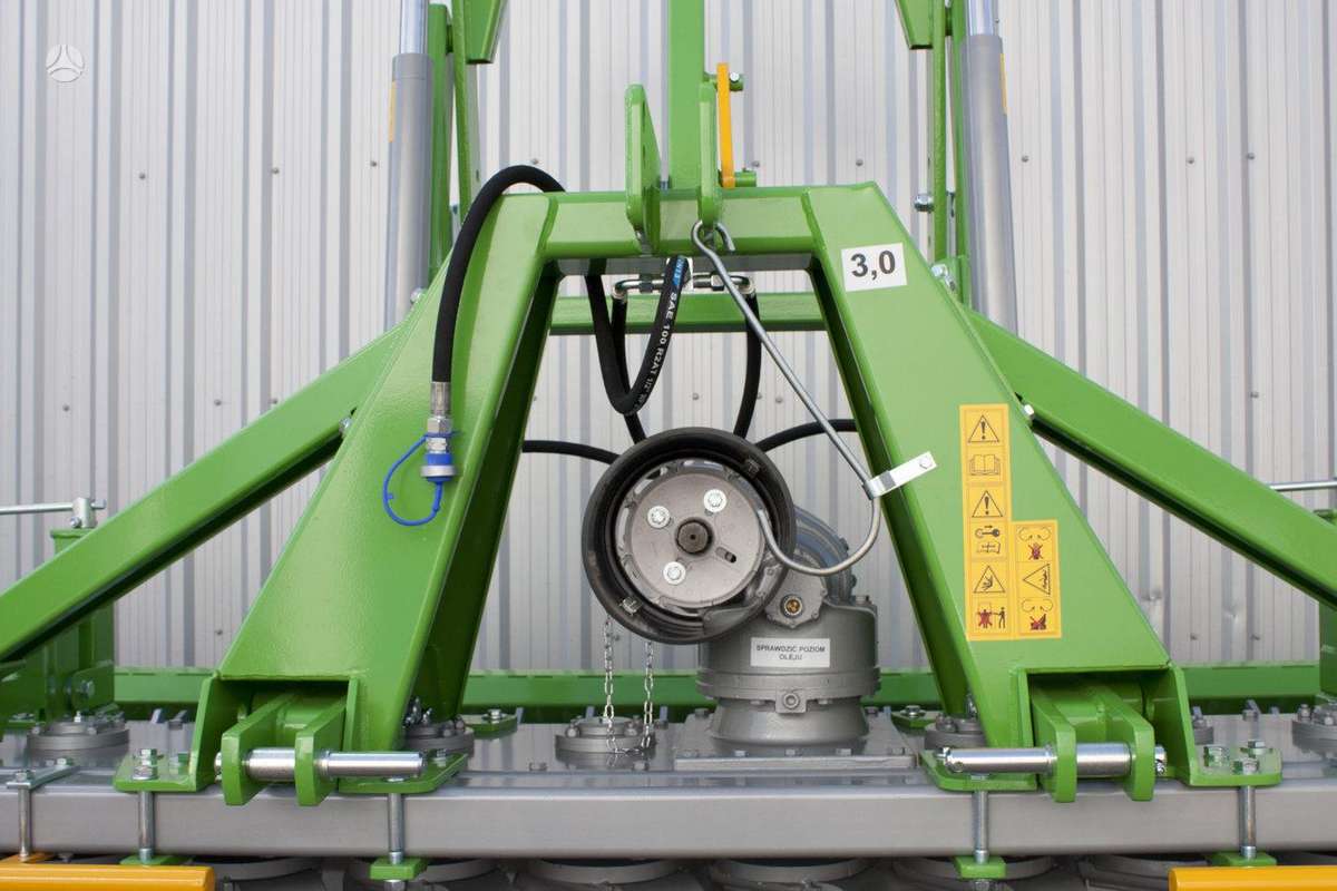 Bomet Vertikalios frezos, cutter
