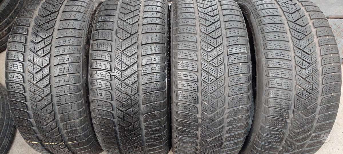 Pirelli, зимние 225/40 R18