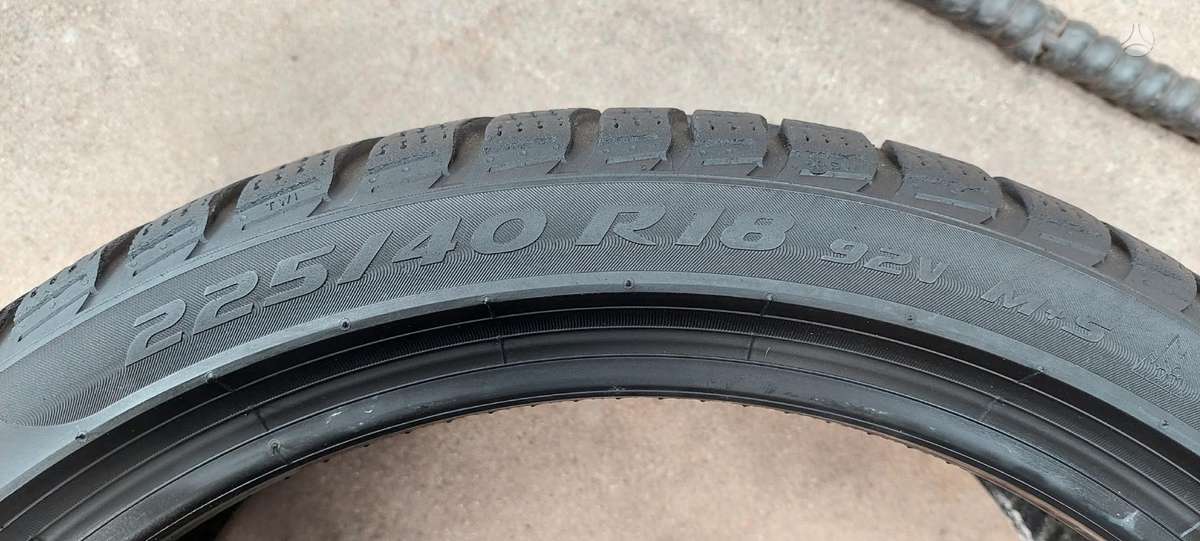 Pirelli, зимние 225/40 R18