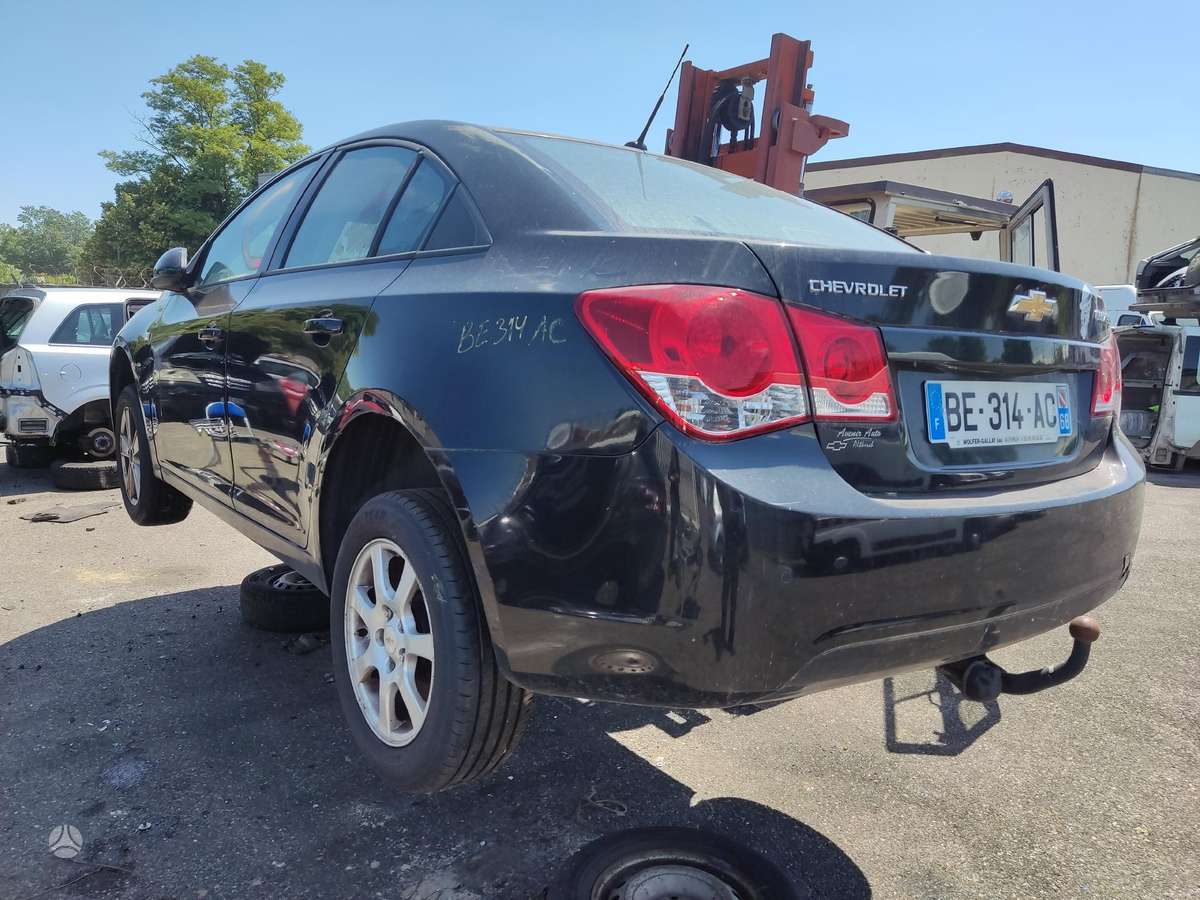 Chevrolet Cruze 37069885048