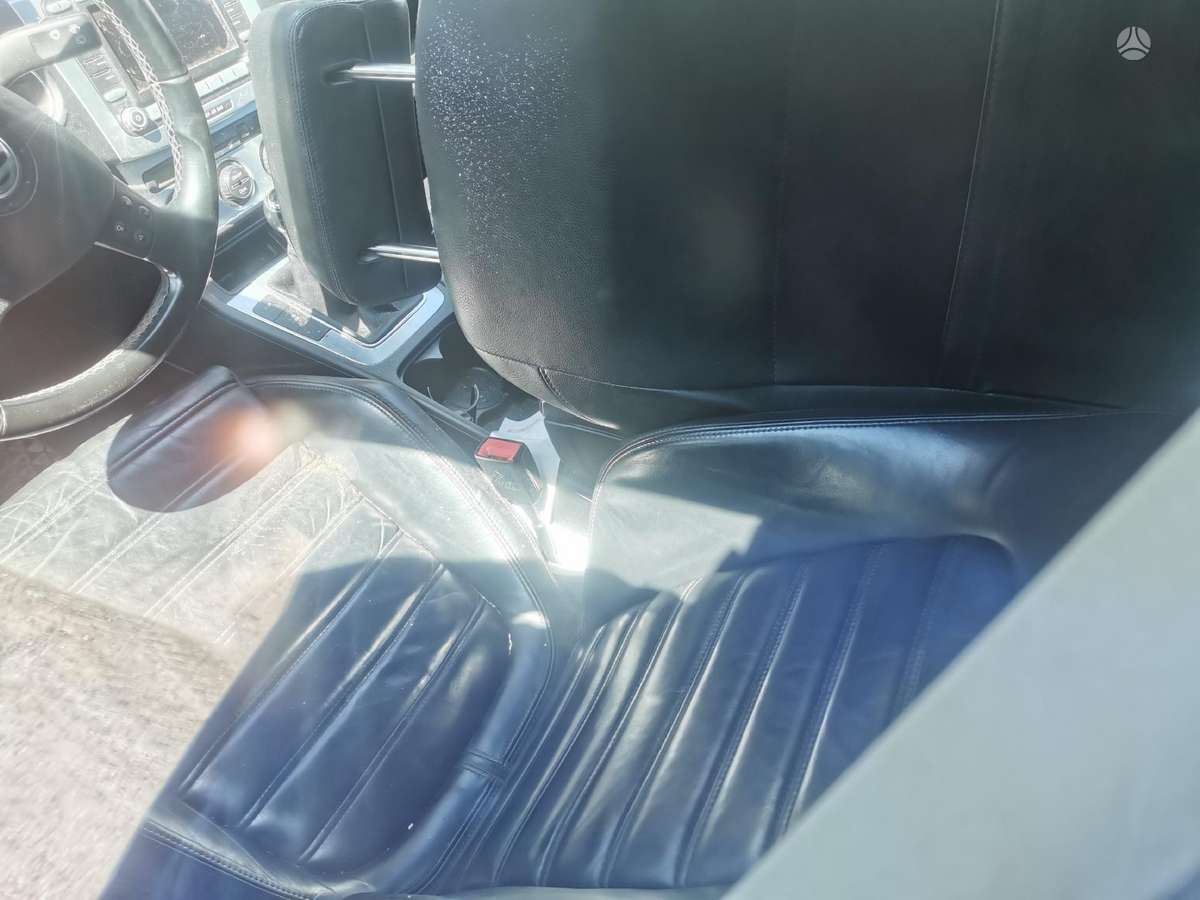 Volkswagen Passat for parts