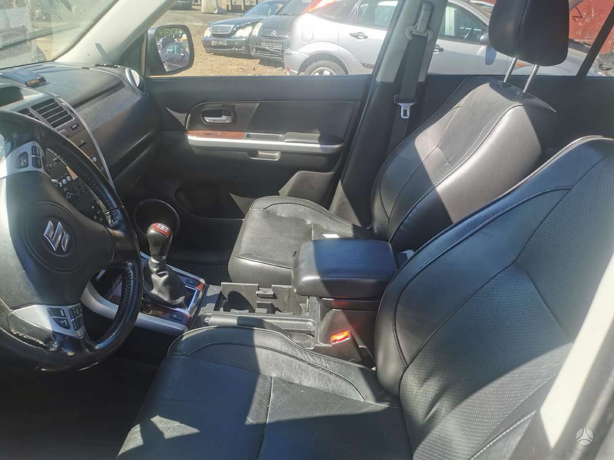 Suzuki Grand Vitara for parts