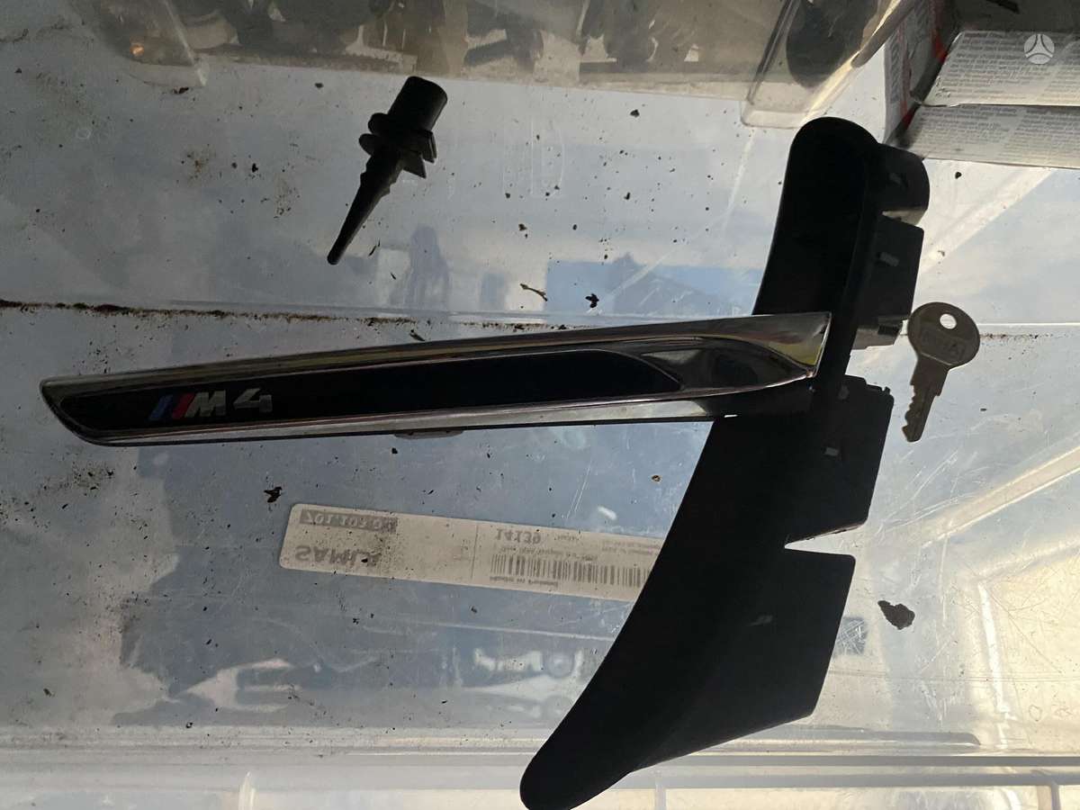 BMW M4 kėbulo dalys