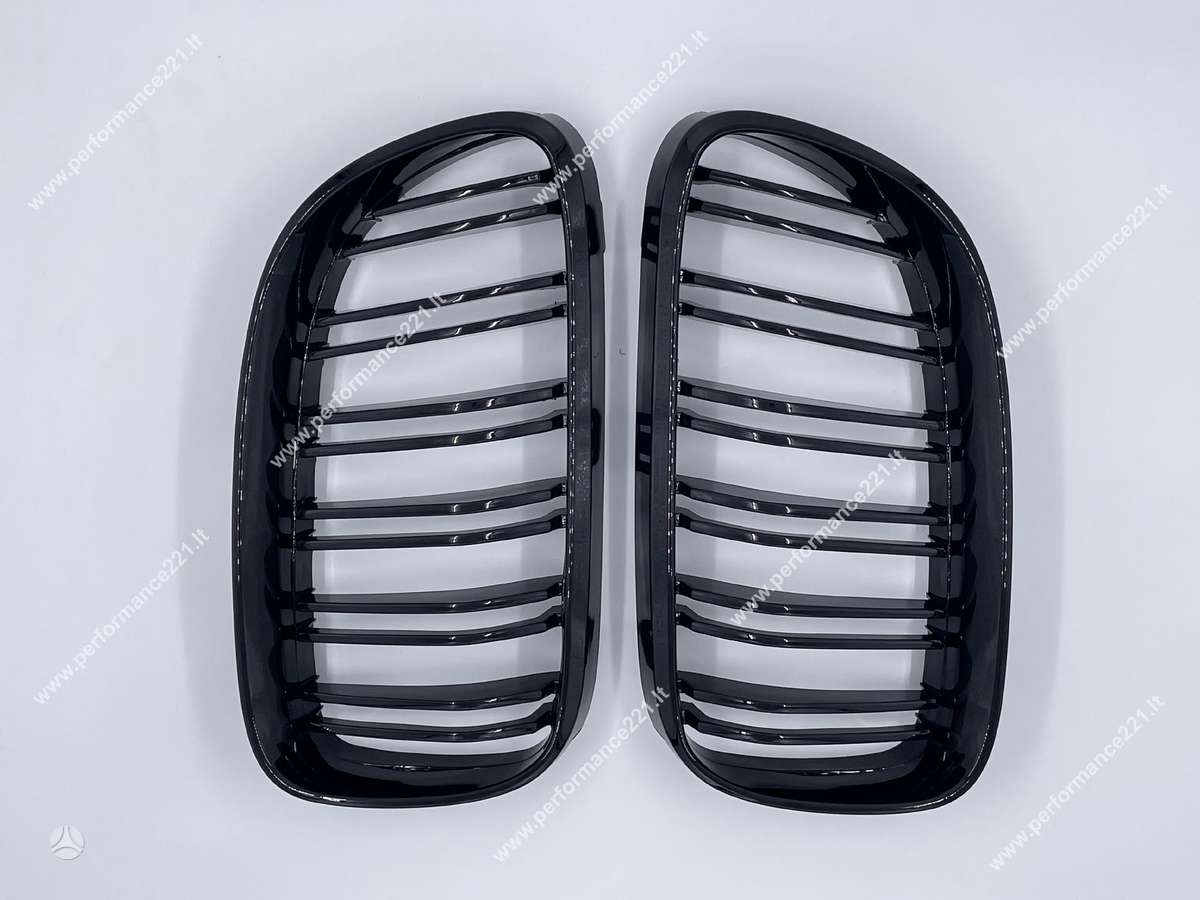 BMW E92-E93 (06-10) juodos, blizgios, dvigubos grotelės