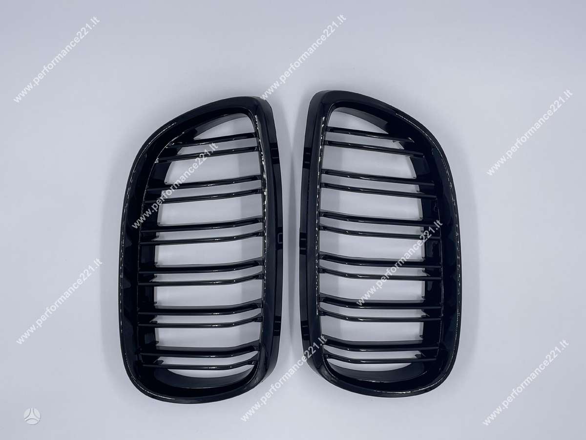 BMW E92-E93 (10-13) juodos, blizgios, dvigubos grotelės