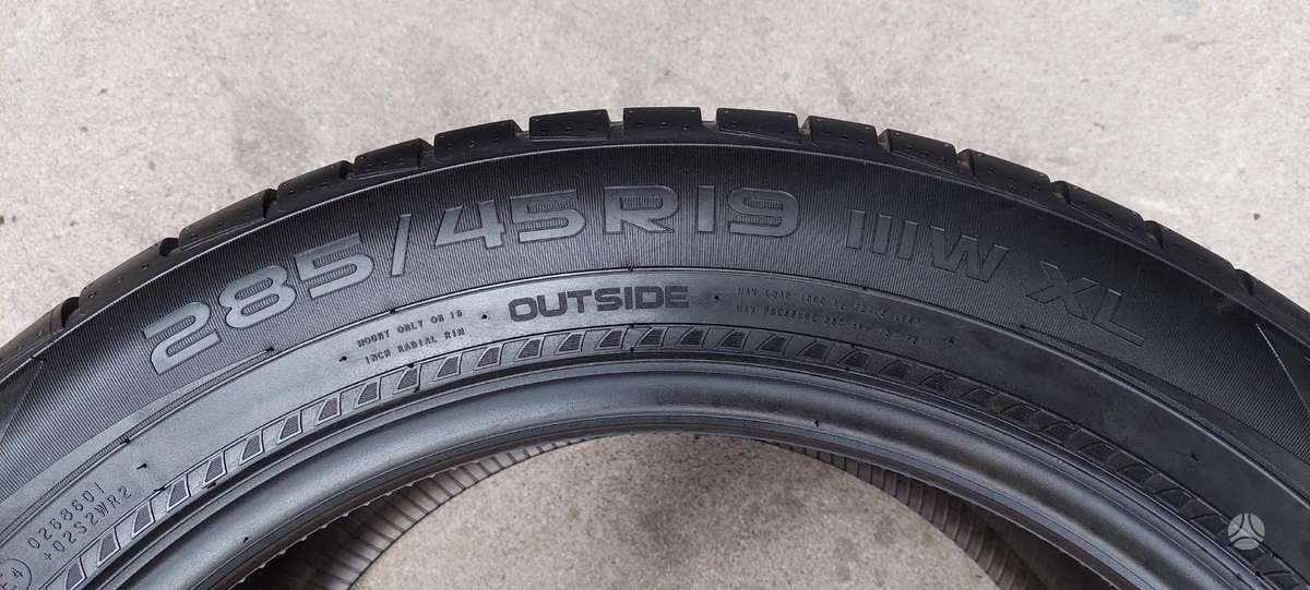 Nokian, vasarinės 285/45 R19