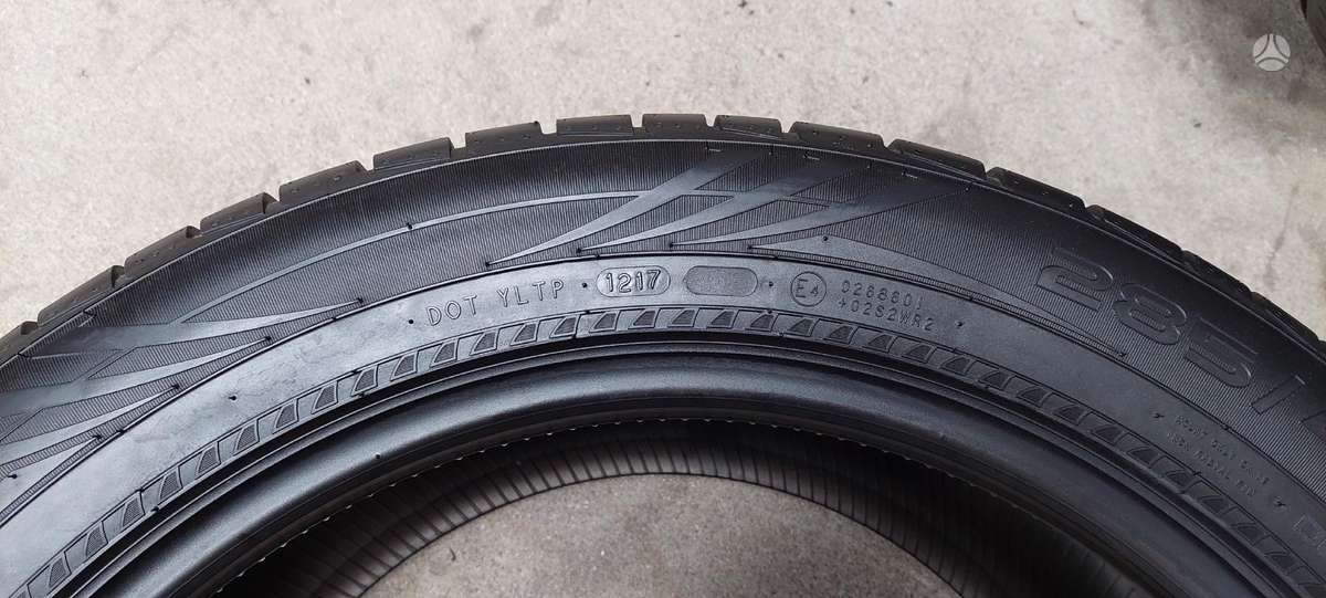 Nokian, vasarinės 285/45 R19