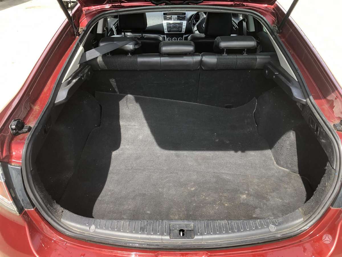 Mazda 6 dalimis