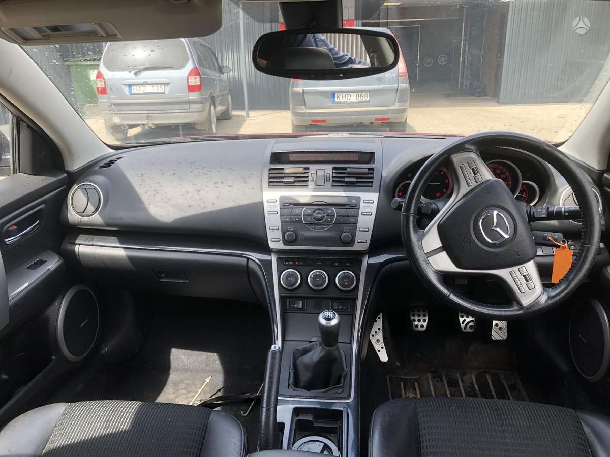 Mazda 6 dalimis