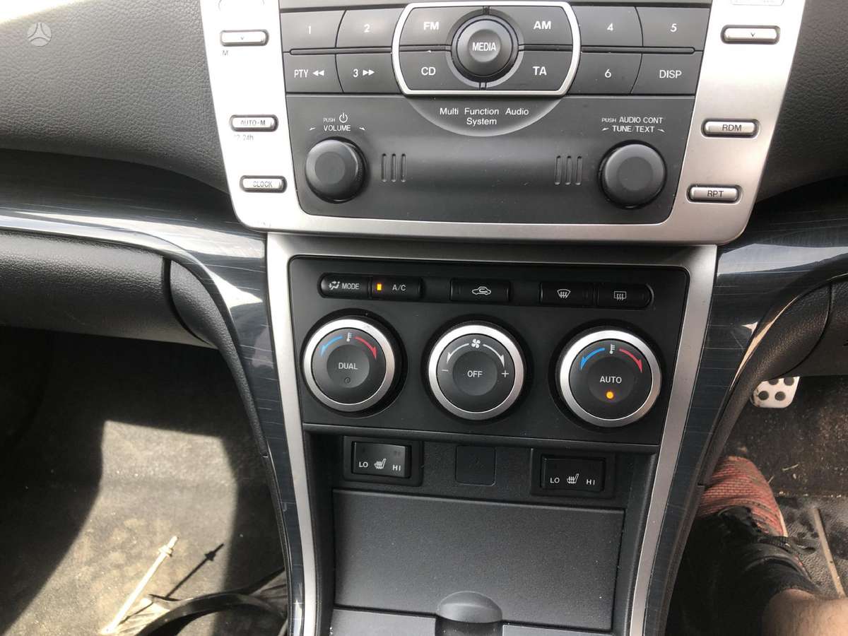 Mazda 6 dalimis